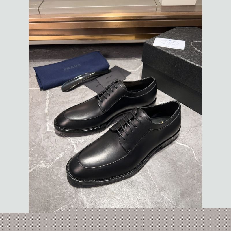 Pra*a leather shoes
